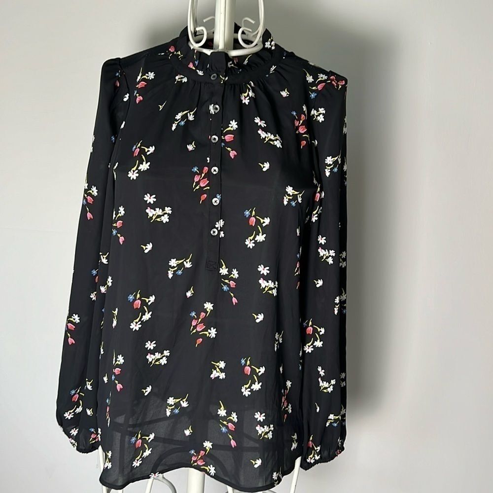 Loft long sleeve flower top